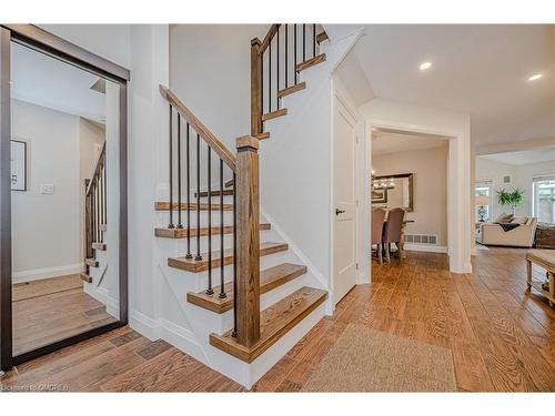 5181 Blue Spruce Avenue, Burlington, ON - Indoor Photo Showing Other Room