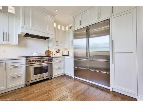 2355 Yolanda Drive, Oakville, ON - Indoor Photo Showing Kitchen