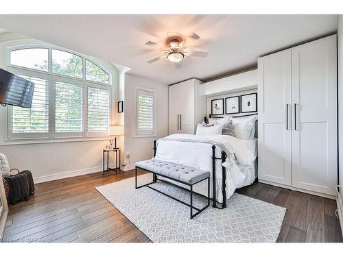 2355 Yolanda Drive, Oakville, ON - Indoor Photo Showing Bedroom