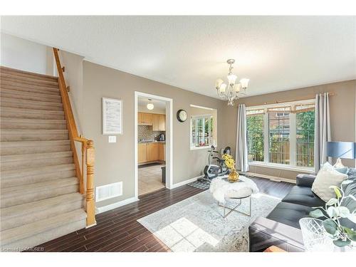 675 Thompson Road S, Milton, ON - Indoor Photo Showing Living Room