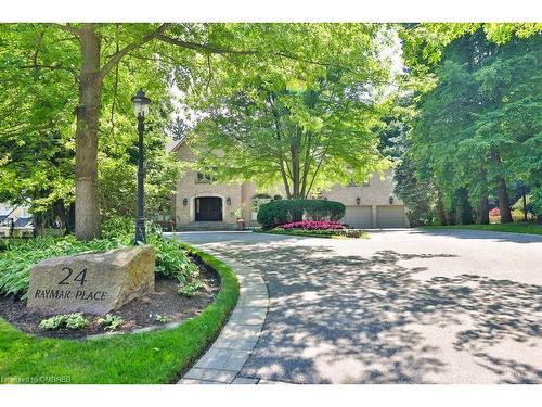 24 Raymar Place, Oakville, ON - Outdoor