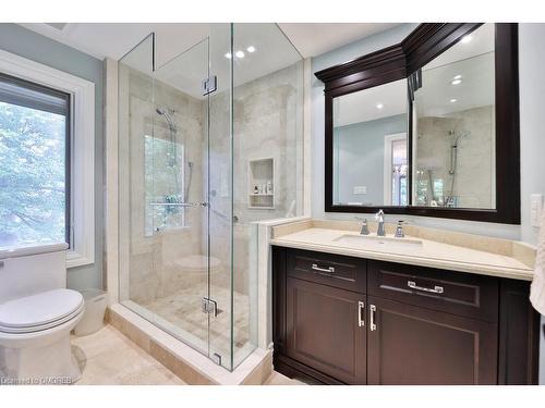 24 Raymar Place, Oakville, ON - Indoor Photo Showing Bathroom