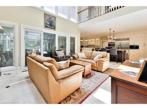 24 Raymar Place, Oakville, ON - Indoor Photo Showing Living Room