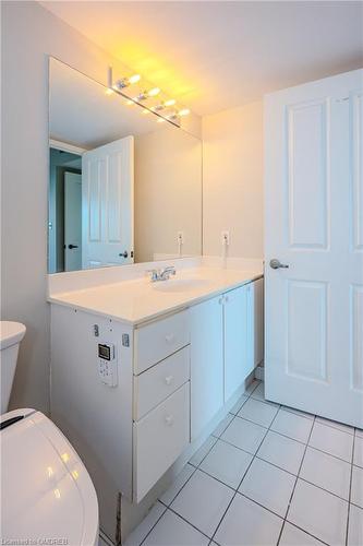 310-2199 Sixth Line, Oakville, ON - Indoor Photo Showing Bathroom