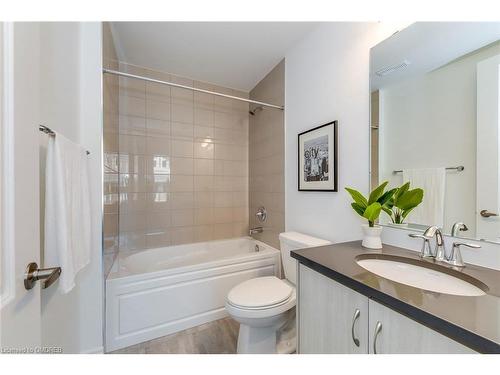 3044 Bramall Gardens, Oakville, ON - Indoor Photo Showing Bathroom