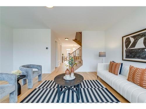 3044 Bramall Gardens, Oakville, ON - Indoor Photo Showing Living Room