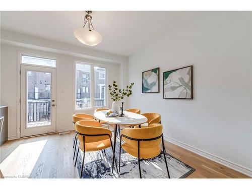 3044 Bramall Gardens, Oakville, ON - Indoor Photo Showing Dining Room