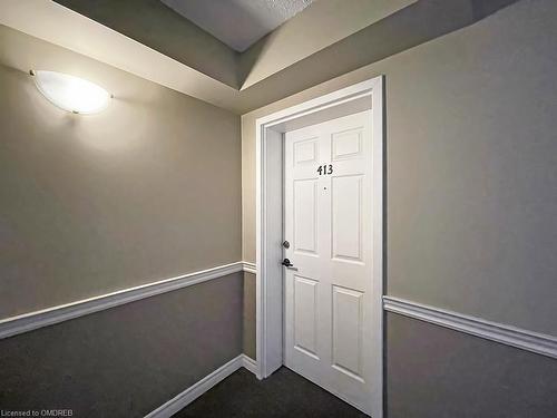 413-2055 Appleby Line, Burlington, ON - Indoor Photo Showing Other Room