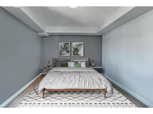 413-2055 Appleby Line, Burlington, ON - Indoor Photo Showing Bedroom