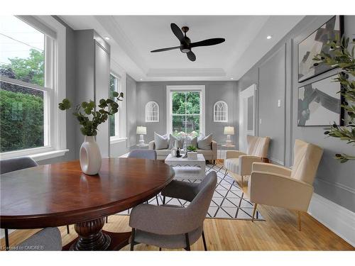 376 Pine Street, Milton, ON - Indoor Photo Showing Living Room