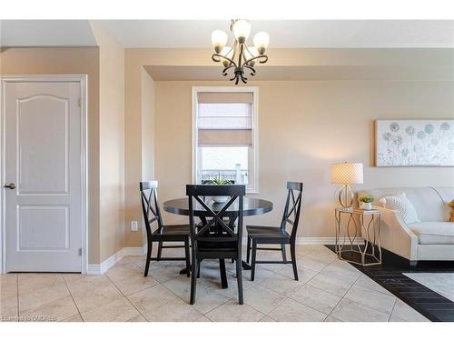 2073 Fiddlers Way, Oakville, ON - Indoor Photo Showing Dining Room