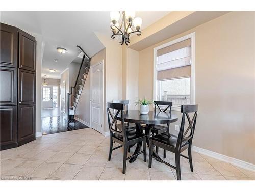 2073 Fiddlers Way, Oakville, ON - Indoor Photo Showing Dining Room