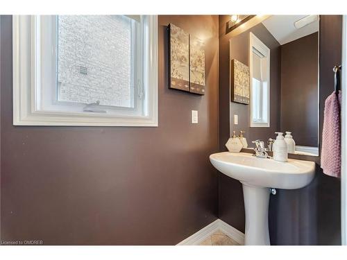 2073 Fiddlers Way, Oakville, ON - Indoor Photo Showing Bathroom