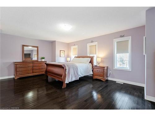 2073 Fiddlers Way, Oakville, ON - Indoor Photo Showing Bedroom