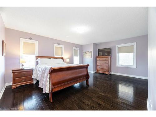 2073 Fiddlers Way, Oakville, ON - Indoor Photo Showing Bedroom