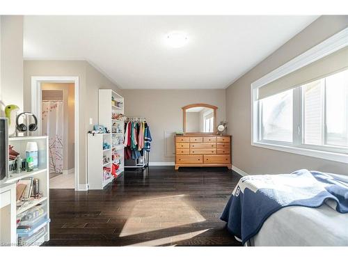 2073 Fiddlers Way, Oakville, ON - Indoor Photo Showing Bedroom