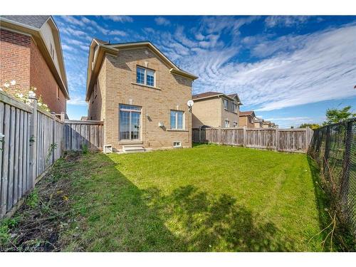 2073 Fiddlers Way, Oakville, ON - Outdoor