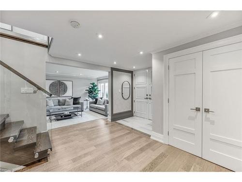 2410 Breton Close, Oakville, ON - Indoor Photo Showing Other Room