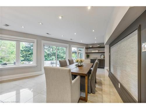 2410 Breton Close, Oakville, ON - Indoor Photo Showing Dining Room