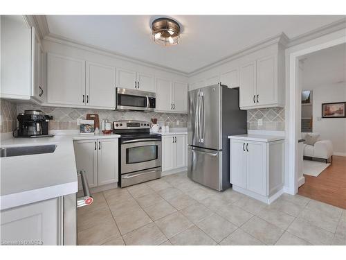 2250 Hummingbird Way, Oakville, ON - Indoor Photo Showing Kitchen