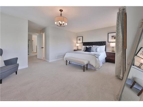 2250 Hummingbird Way, Oakville, ON - Indoor Photo Showing Bedroom