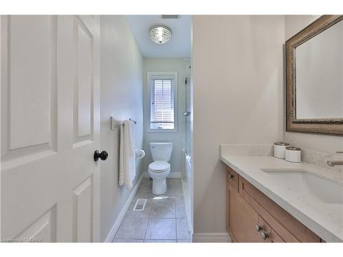 2250 Hummingbird Way, Oakville, ON - Indoor Photo Showing Bathroom