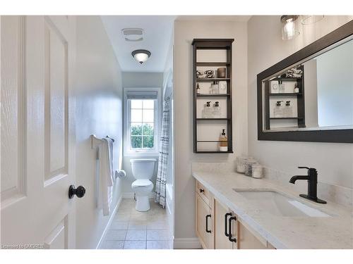 2250 Hummingbird Way, Oakville, ON - Indoor Photo Showing Bathroom