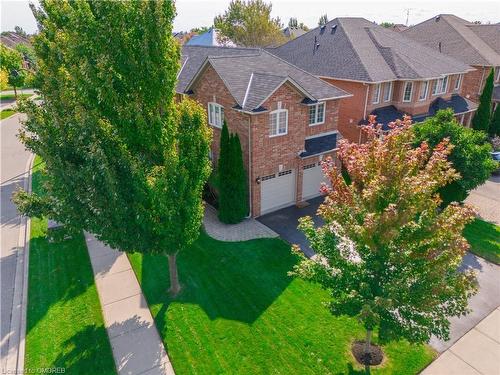 2250 Hummingbird Way, Oakville, ON - Outdoor