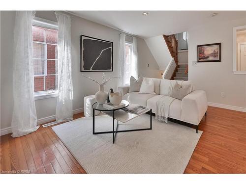 2250 Hummingbird Way, Oakville, ON - Indoor Photo Showing Living Room