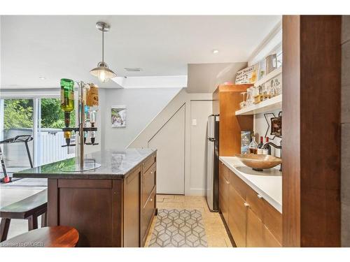 207 West River Road, Cambridge, ON - Indoor Photo Showing Kitchen