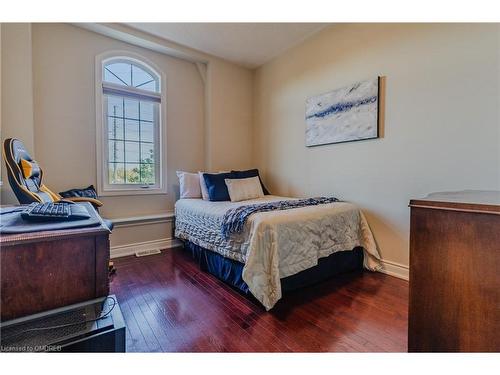 29 Premium Way, Mississauga, ON - Indoor Photo Showing Bedroom