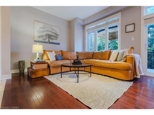 29 Premium Way, Mississauga, ON - Indoor Photo Showing Living Room