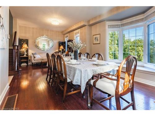 29 Premium Way, Mississauga, ON - Indoor Photo Showing Dining Room