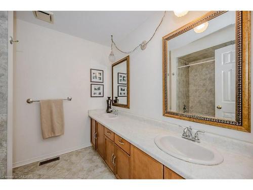 423 Parklane Road, Oakville, ON - Indoor Photo Showing Bathroom