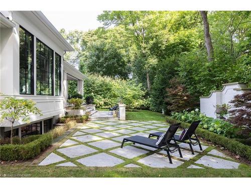 1096 Cedar Grove Boulevard, Oakville, ON - Outdoor