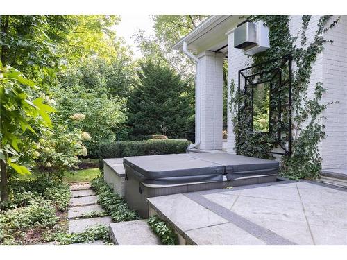 1096 Cedar Grove Boulevard, Oakville, ON - Outdoor With Deck Patio Veranda