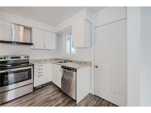 23 St Patrick Street, St. Catharines, ON - Indoor Photo Showing Kitchen