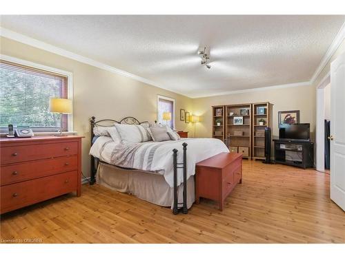 391 March Crescent, Oakville, ON - Indoor Photo Showing Bedroom