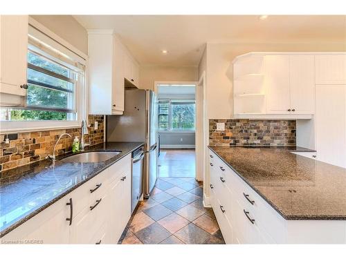 29 Crescent Road, Oakville, ON - Indoor Photo Showing Kitchen