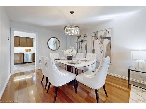 1534 Heritage Way, Oakville, ON - Indoor Photo Showing Dining Room