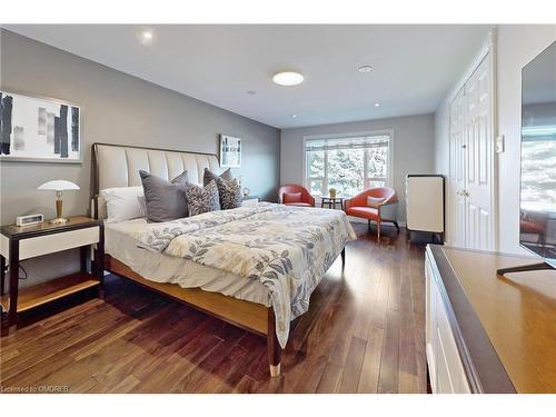 1534 Heritage Way, Oakville, ON - Indoor Photo Showing Bedroom