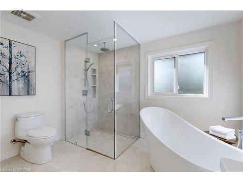 1534 Heritage Way, Oakville, ON - Indoor Photo Showing Bathroom