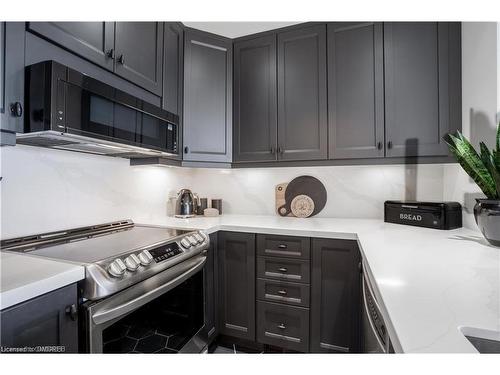 556 Mariners Way, Collingwood, ON - Indoor Photo Showing Kitchen