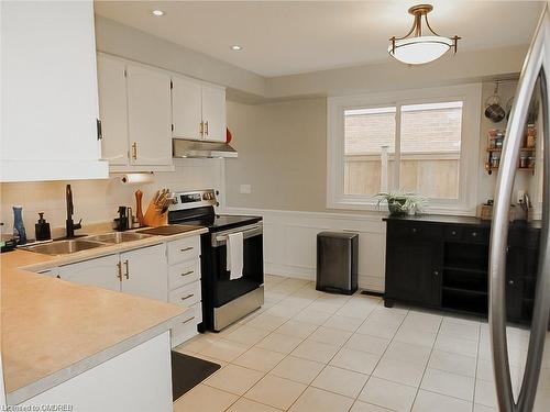 17 Oceanic Drive, Hamilton, ON - Indoor Photo Showing Kitchen With Double Sink