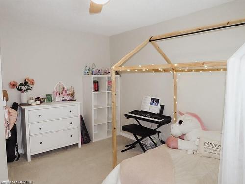 17 Oceanic Drive, Hamilton, ON - Indoor Photo Showing Bedroom