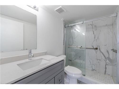 512-4185 Shipp Drive, Mississauga, ON - Indoor Photo Showing Bathroom