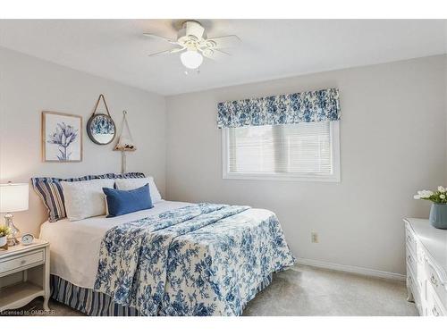 1121 Manor Road, Oakville, ON - Indoor Photo Showing Bedroom