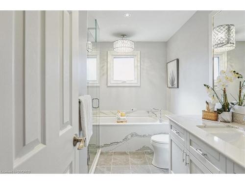 1121 Manor Road, Oakville, ON - Indoor Photo Showing Bathroom