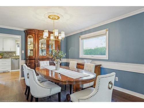 1121 Manor Road, Oakville, ON - Indoor Photo Showing Dining Room