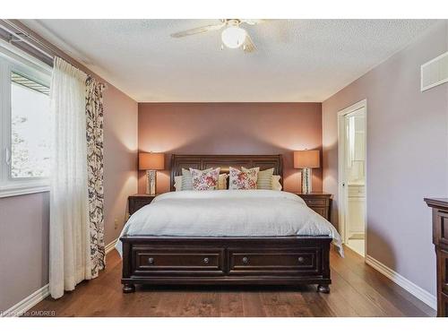 1121 Manor Road, Oakville, ON - Indoor Photo Showing Bedroom